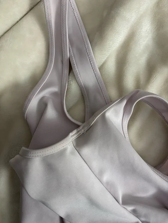 Adidas top - Picture 6 of 6